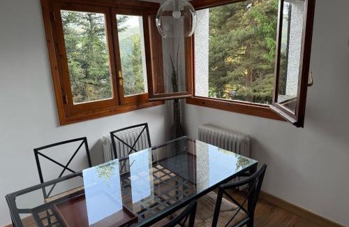 Formigal Apartamento | Izas · Pirineos360 · Práctico y sencillo · Perfecto para esquiadores