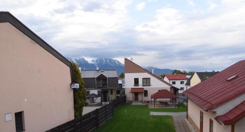Poprad-Velka Apartamento | Izba s výhľadom na Tatry