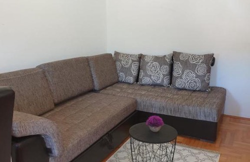 Trebesinj Apartamento | Izdajem studio - apartman