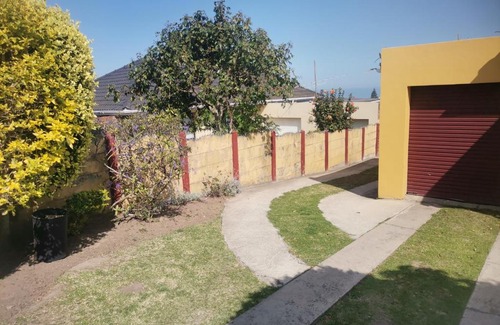 East London Apartamento | Izibusiso Guest room