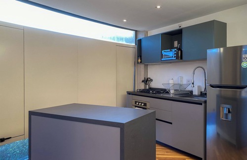 Roma Sur Apartamento | Izta 5 | Designer Brutalist PH with AC in Condesa