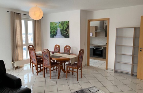 Villingen-Schwenningen Apartamento | Jägerhaus-Hochemmingen, Haus-Waldblick en Villingen, apartamento de vacaciones 130m²