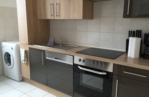 Villingen-Schwenningen Apartamento | Jägerhaus-Hochemmingen, Haus-Waldblick en Villingen, apartamento de vacaciones 130m²
