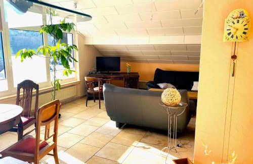 Obere Kyll Apartamento | Jünkerath Romantic Garden Stay, cleaning included