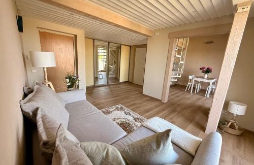 Palanga Apartamento | Jūros butas - du miegamieji ir svetainė su sofa lova