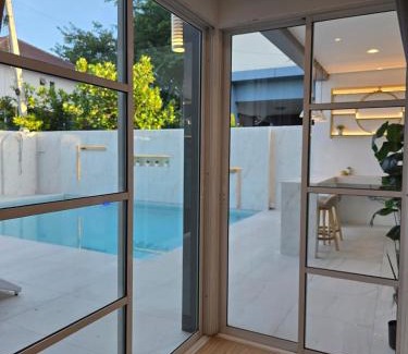 Chatuchak Villa | J-0-Y Modern Design Pool Villa