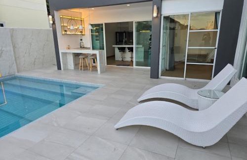 Chatuchak Villa | J-0-Y Modern Design Pool Villa