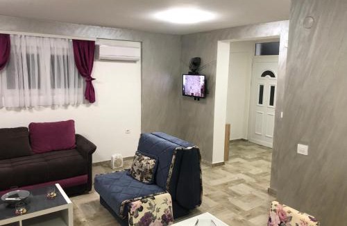 Trebesinj Apartamento | J&B LUX Apartment