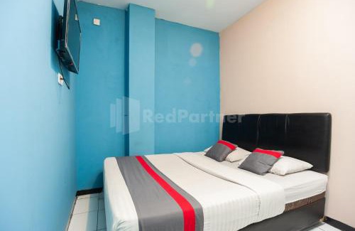 Menteng Hotel | J&B Rooms Pramuka Jakarta Mitra RedDoorz