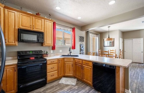 Mesquite Condominio | J & D's Mesquite Getaway by J and Amy BL991082