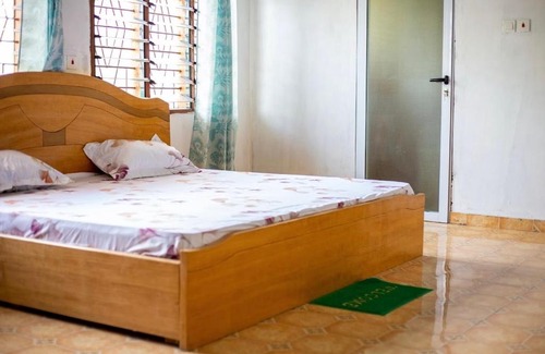Nungua Hotel | J in G Retreat Center