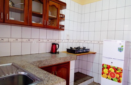 Entebbe Apartamento | J&J Hotel Apartments