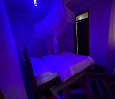 Kampala Hotel | J & J Hotel Bakuli