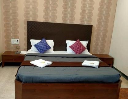 Kolhapur Hotel | J J Lodging