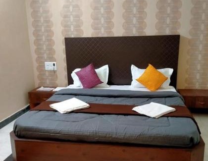Kolhapur Hotel | J J Lodging