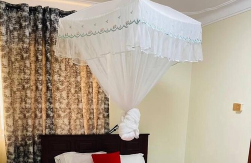 Entebbe Cama Y Desayuno | J&L Safari Suites