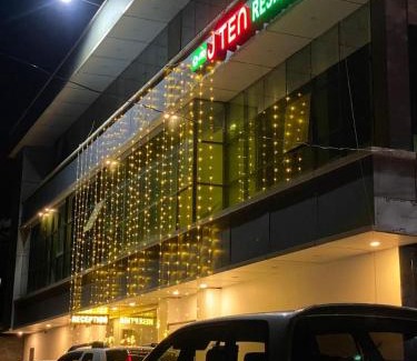 Muttil South Hotel | J TEN Residency