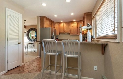 Intermountain Condominio | J1 Meadow Creek Miniums 3 Bedroom Condo by RedAwning
