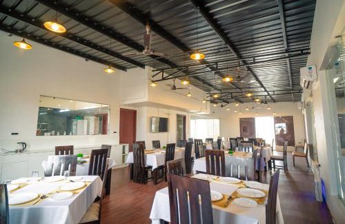 New Delhi Casa | J60 Suites, Ashok Vihar - Near Netaji Subhash Place Metro