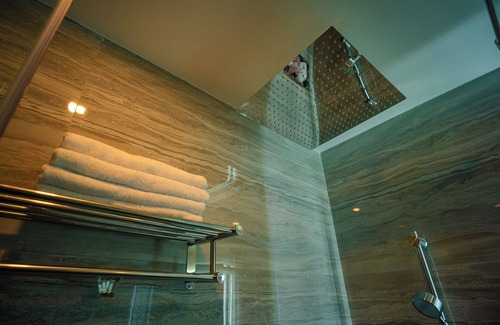 New Delhi Hotel | J60 Suites
