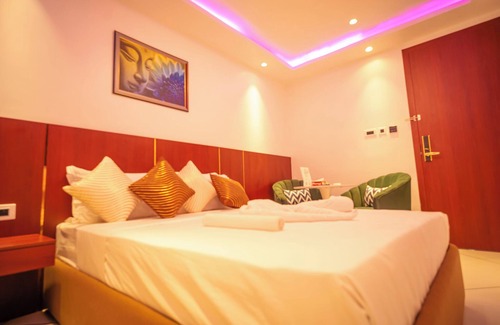 New Delhi Hotel | J60 Suites