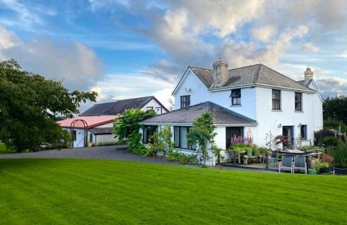 Whitland Hotel | Jabajak Vineyard Restaurant & Rooms