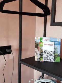 Hoofddorp Apartamento | Jabaki Red Studio