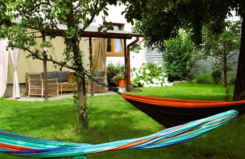 Pila Casa | "Jabłonie i grusze" Nice home in a big garden with sauna and wifi