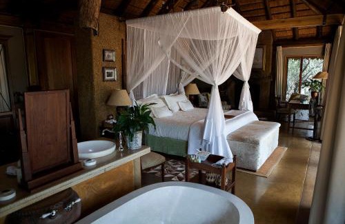 Thorny Bush Game Reserve Cabina | Jabulani Safari