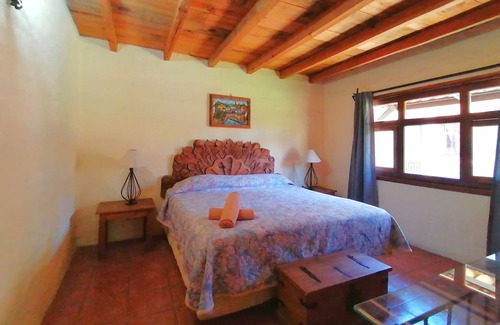Mascota Casa | JACARANDA CABIN