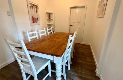West Busselton Casa | Jacaranda Cottage