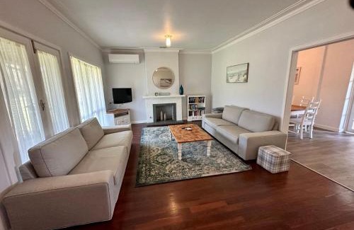 West Busselton Casa | Jacaranda Cottage
