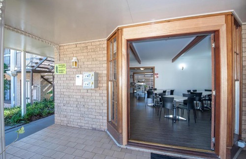 South Toowoomba Hotel | Jacaranda Place Motor Inn