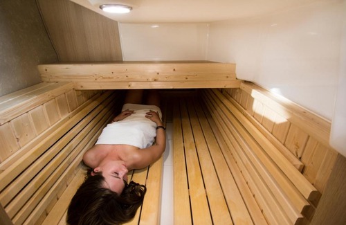 Wilkasy Alquiler De Eote | Jacht motorowy Balt Tytan 918 - 2 kabinowy plus SAUNA