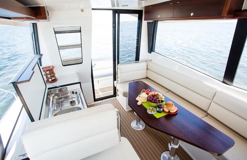 Wilkasy Alquiler De Eote | Jacht motorowy Platinum 989 Flybridge