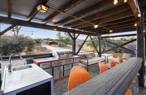 Pioneertown Casa | Jackalope Junction-Pool, Hot Tub, Fire Pit, BBQ & Desert Views! home