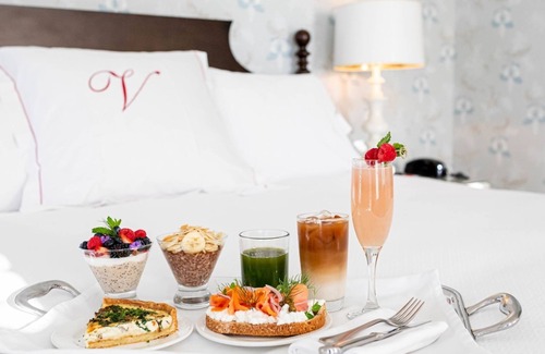 Cape May Hotel | Elegant Adults-Only Retreat with Pool, Dining, and Secluded Charm