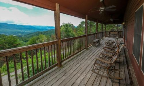 Gatlinburg - Pigeon Forge Villa | Jacksons Cabin