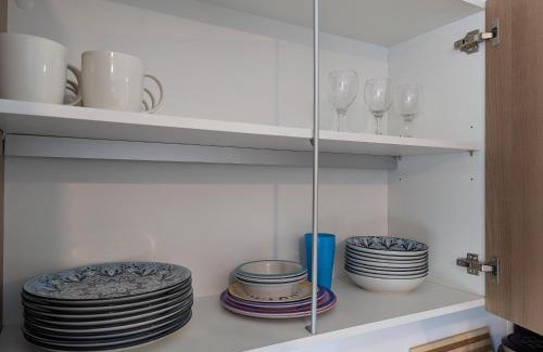 Barrio Santa Lucia Apartamento | Jaco Beach, Viva Jaco, AC, HOT water, 3 Pools, BBQ, Rancho, Office, Gym