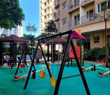 Las Pinas Apartamento | Jacoolzzi staycation