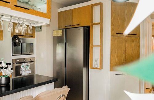 Nuevo Arroyo Hondo Apartamento | jacuzzi 2-bedroom apartment with AC, WiFi in fabulous Santo Domingo