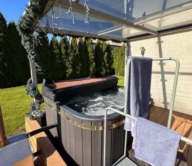 Borkowo Lostowickie Apartamento | Jacuzzi Bubble Apartment - 15 minutes drive from Old Town
