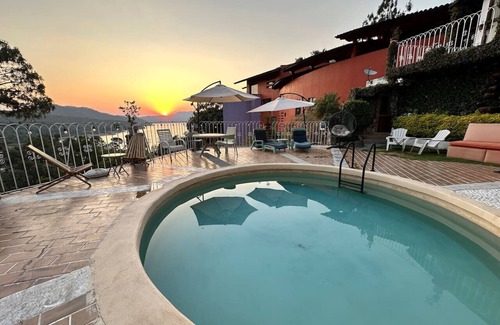 Valle de Bravo Cabina | Jacuzzi Cabin River View and Heated Pool 9