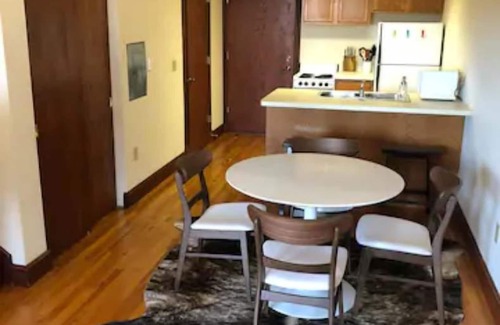 Madison Apartamento | Jacuzzi Loft-1Br Extnd Stay Near Capitol!
