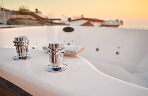El Sauzal Casa | Jacuzzi Pool Spa Ocean View 4bd 5ba House