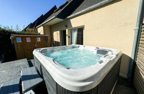 Trevou-Treguignec Casa | JACUZZI professionel Les pieds dans l'eau plage à 50 m
