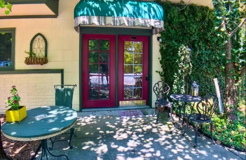 Eureka Springs Historic District Apartamento | Jacuzzi Suite 206 at Tradewinds