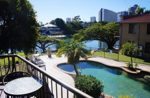Broadbeach Waters Apartamento | Jadon Place