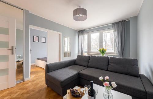 Nowa Praga Apartamento | Jagiellońska 64 Prywatne mieszkanie z oddzielną sypialnią i balkonem Samodzielne Zameldowanie! Self Check-in System!