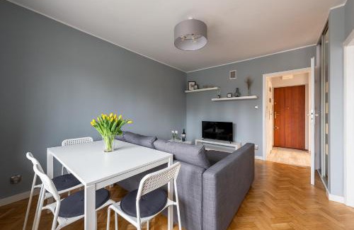 Nowa Praga Apartamento | Jagiellońska 64 Prywatne mieszkanie z oddzielną sypialnią i balkonem Samodzielne Zameldowanie! Self Check-in System!